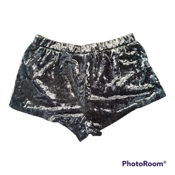 Forever 21 Crushed Velvet Lounge Shorts - Picture 2 of 2